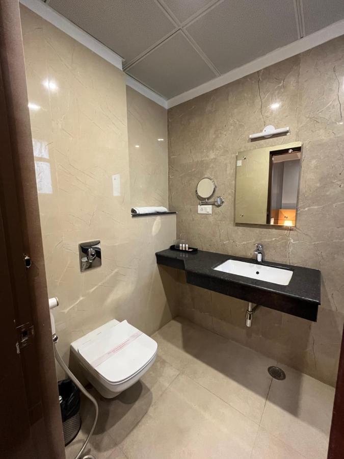 Hotel Sarvin Lucknow Luaran gambar